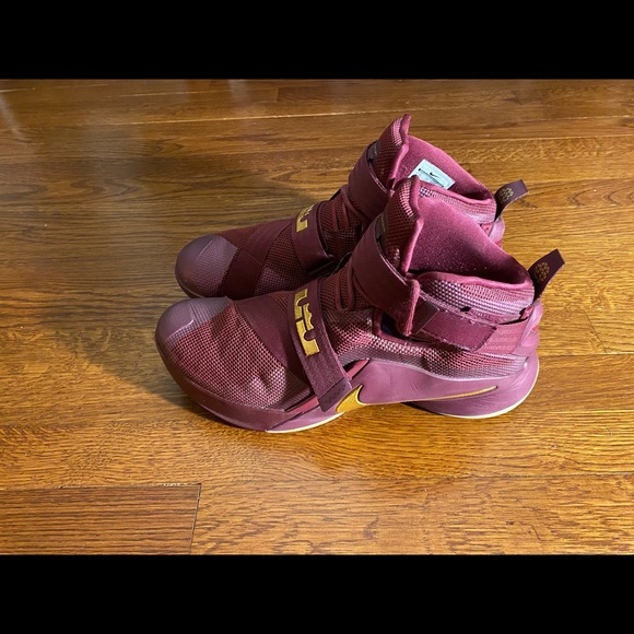 Rare Nike LeBron Soldier 9 Cavalier Colors - Picture 5 of 6